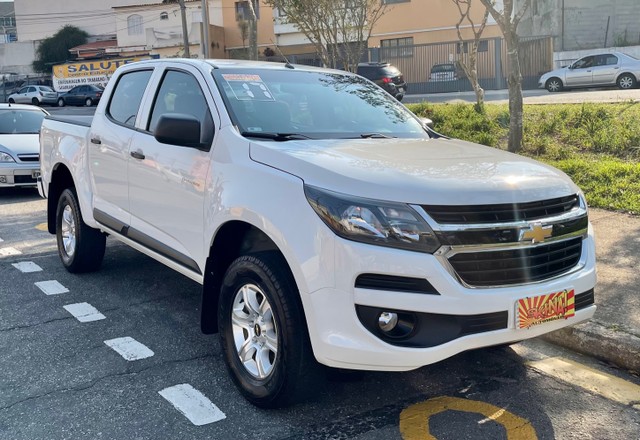 CHEVROLET S10 CD 2.5 ADVANTAGE 4X2 MEC. FLEX 2017