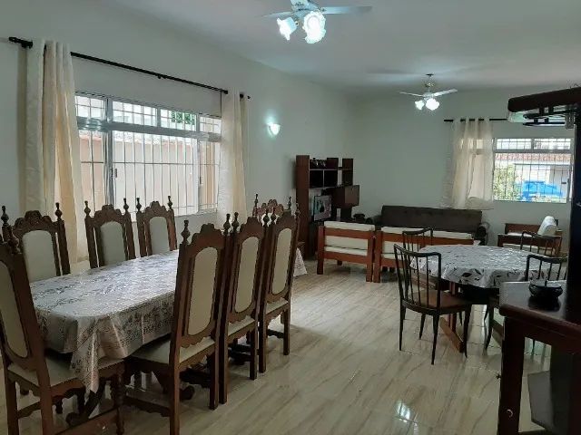Casa em Guarujá, 04 dormitórios, localizada a uma quadra da praia - Foto 4