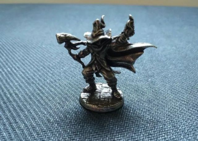 4 miniaturas de metal para RPG - Foto 3