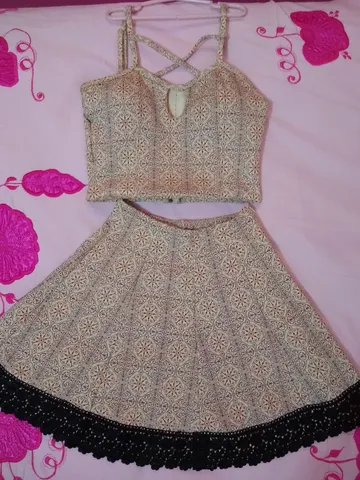 Conjunto saia e cropped novo