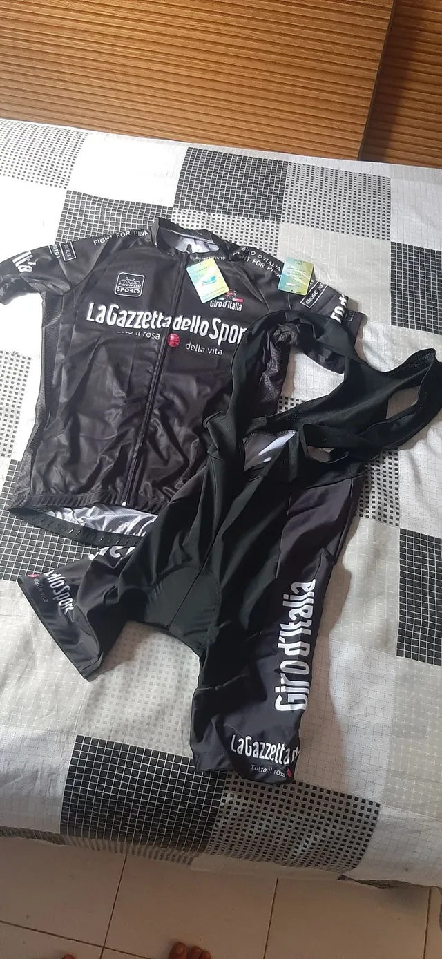 Conjunto de roupas de ciclista