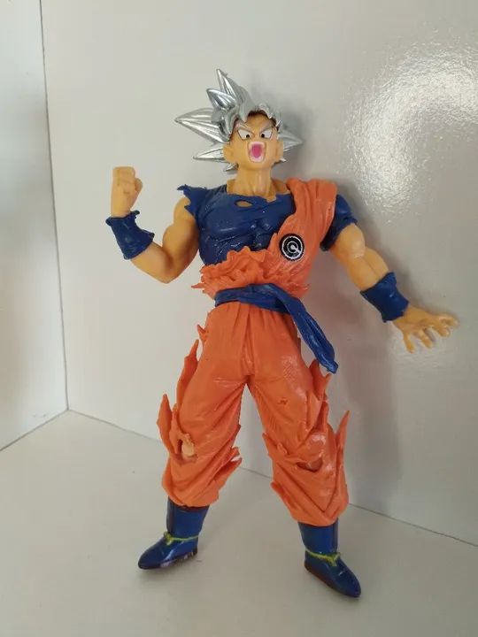 Goku Super Saiyajin - Figura de Ação - Foto 2