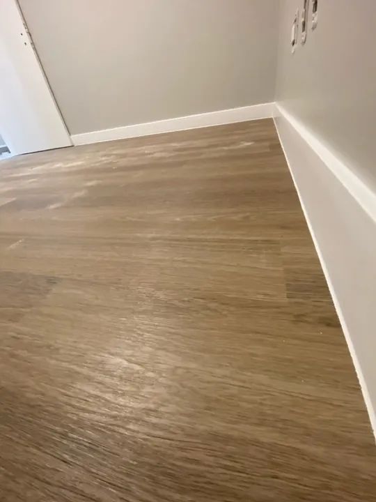 Pisos laminados a preço de custo  - Foto 4