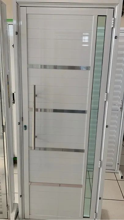Porta de Alumínio - Nova a partir de 523,00
