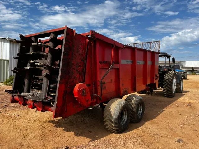 Carreta distribuidora de esterco sólido - Foto 3