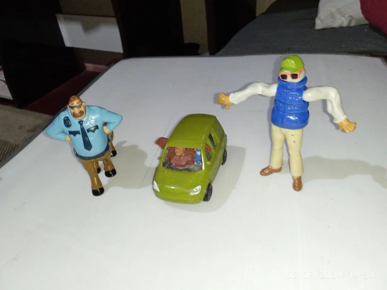 Personagens de Dois Irmãos. Kit com três peças.