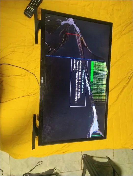 TV Samsung 32 polegadas com tela quebrada