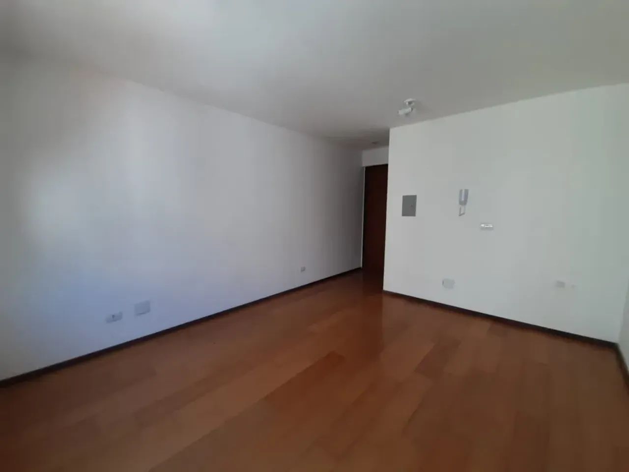 Conjunto Comercial para alugar por R$ 700.00, 27.60 m2 - CENTRO - CURITIBA/PR - Foto 3