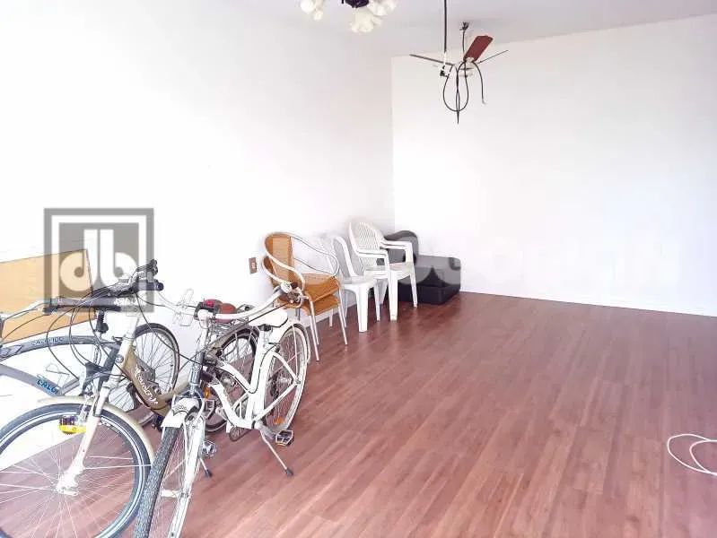 Pechincha 2 quartos com dependencia completa varandão! Vale a visita! - Foto 3