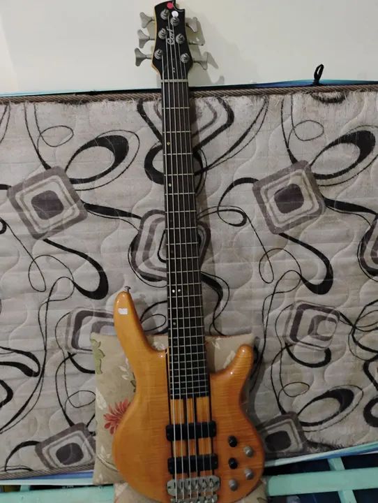 Baixo cort artisan A6 coreano ano 2001