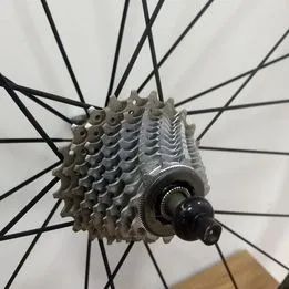 Rodas Tubulares Most Charisma 700C  Carbono Campagnolo - Foto 3