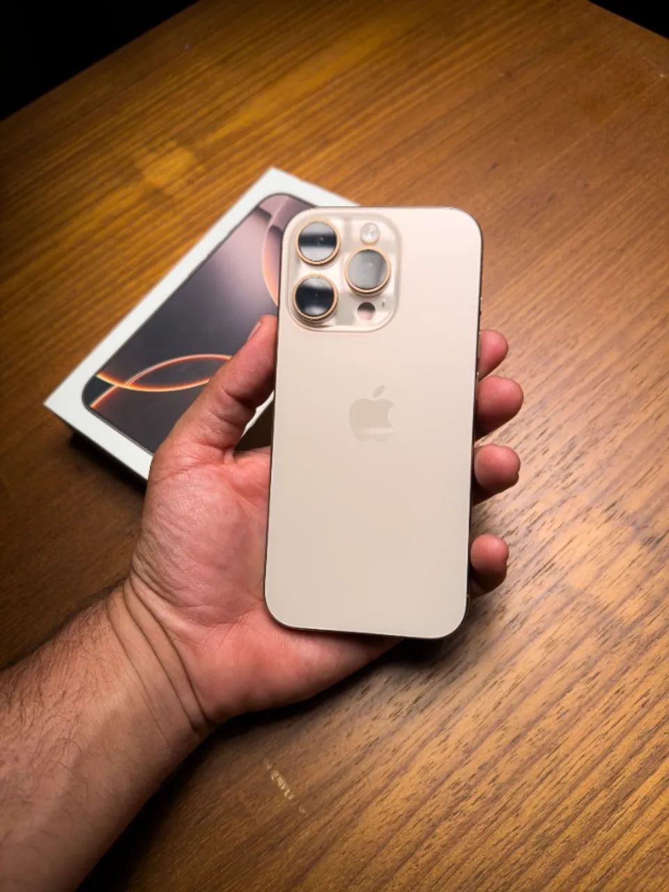 Apple Iphone 16 Pro 256GB Gold com garantia igual novo - Celulares