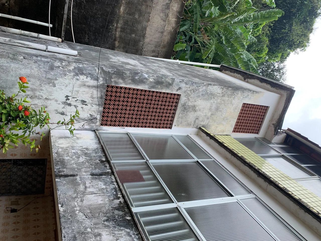 Casa para venda possui 512 metros quadrados com 5 quartos na ladeira da fonte - Foto 2