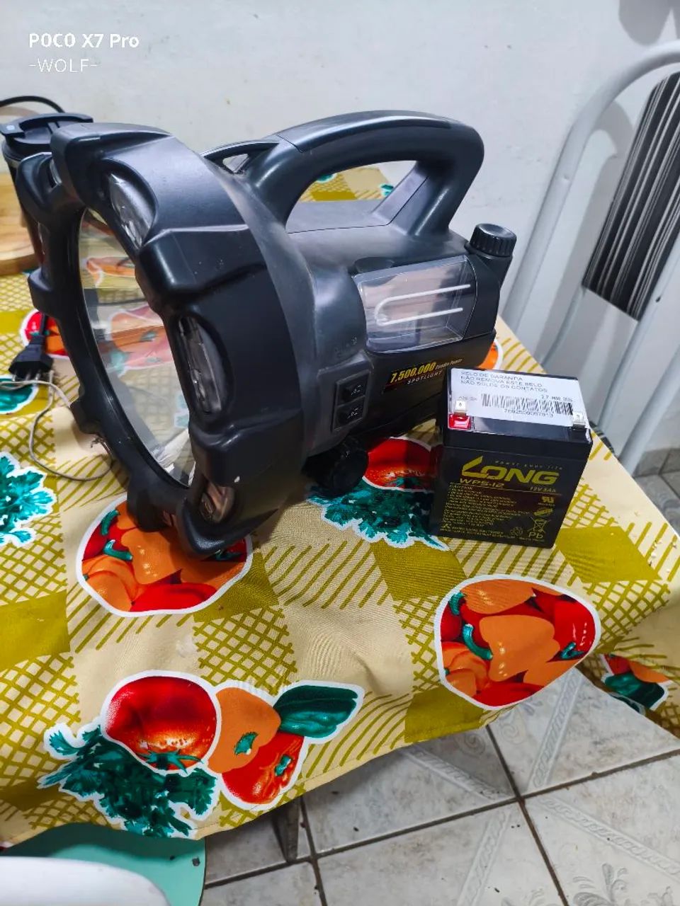 Lanterna 7.500.00, carregador 220w. - Foto 2