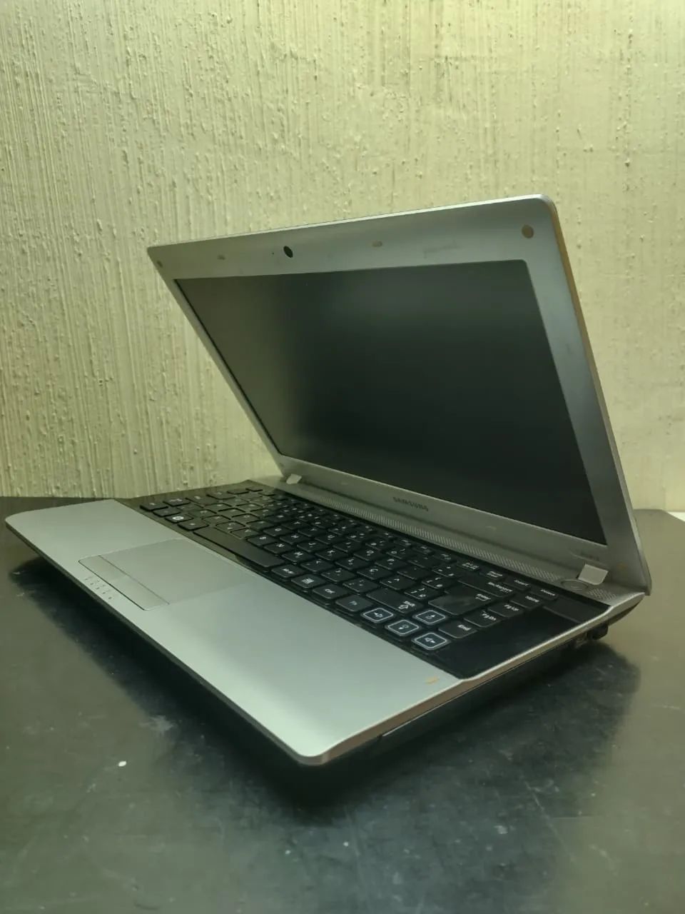 Notebook Samsung RV415 - AMD E 300 - RAM 4 GB / SSD 128 GB - Tela 14" - Foto 2