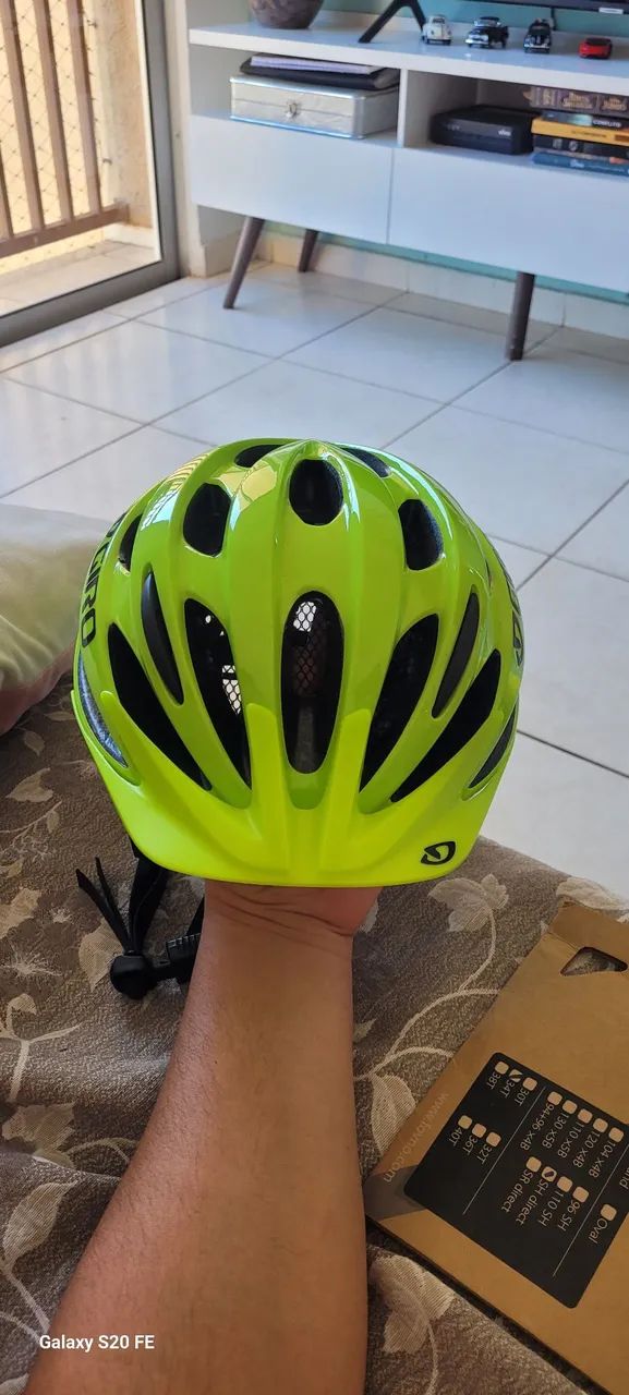 Capacete Giro para Ciclismo revel - Foto 2