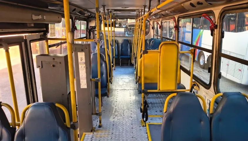 MICRÃO MBenz 1418, 2010, Neobus S/ar, 31 Lug, 3 portas c