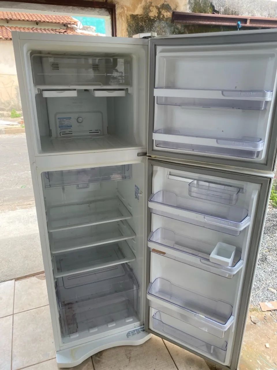 Geladeira Duplex Electrolux Frost Free 350 litros  - Foto 5