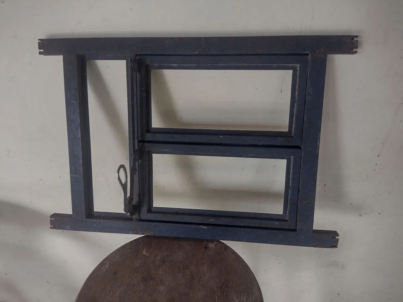 Basculante de ferro com Design Clássico