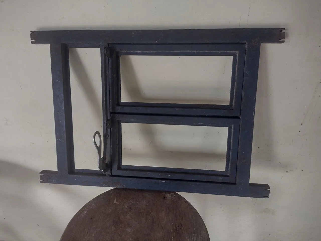 Basculante de ferro com Design Clássico