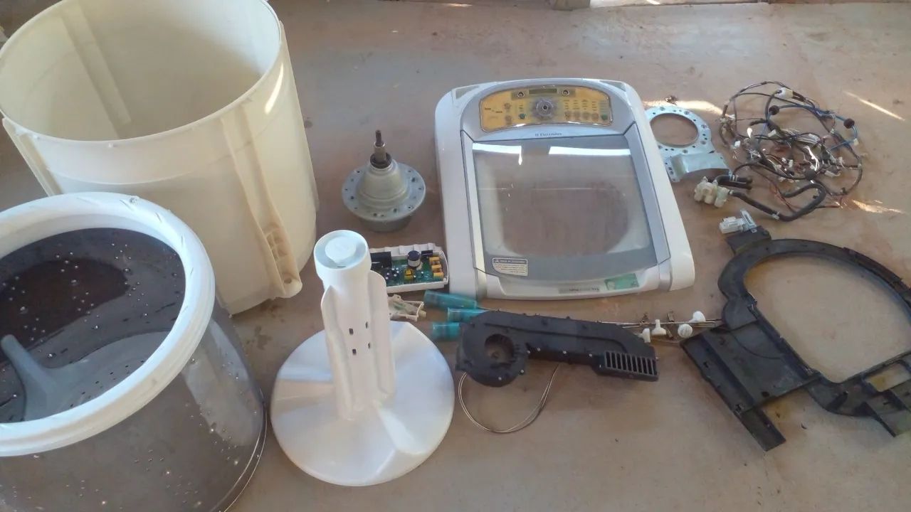 Máquina de Lavar e seca Electrolux lst12, 4 máquina pra desmonte!!! "peças" - Foto 3