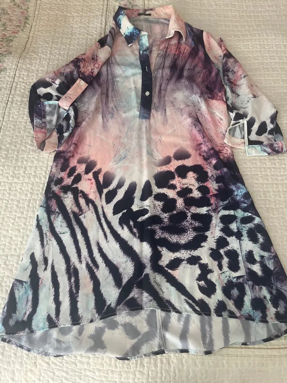 Blusa de seda estampada