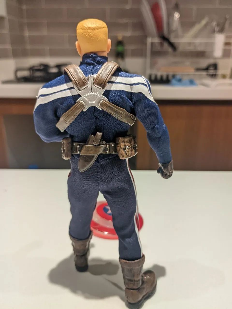 Capitão América - Mezco Toyz One:12 collective - Hobbies e