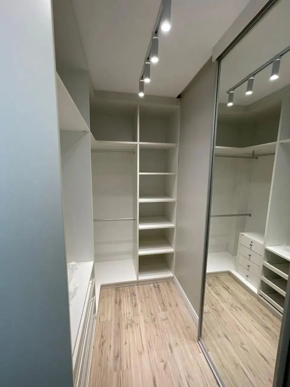 CONDOMÍNIO RENASCENCE, 100% MOBILIADA, 3 SUÍTES, ESPAÇO GOUMERT CLIMATIZADA - Foto 2