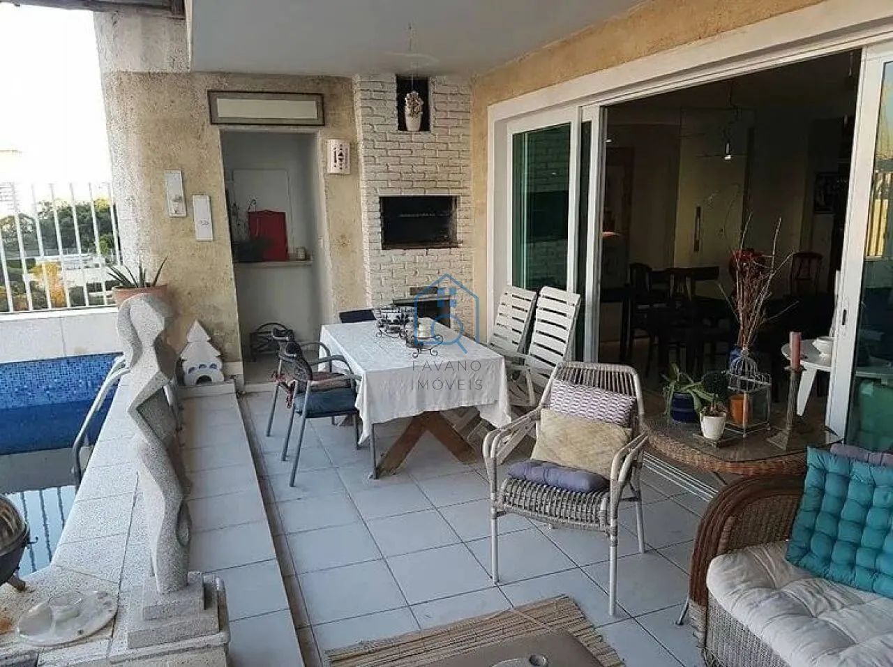 Cobertura à venda 367 m², 4 dormitórios, sendo 4 suítes, com 3 vagas de garagem, lazer com