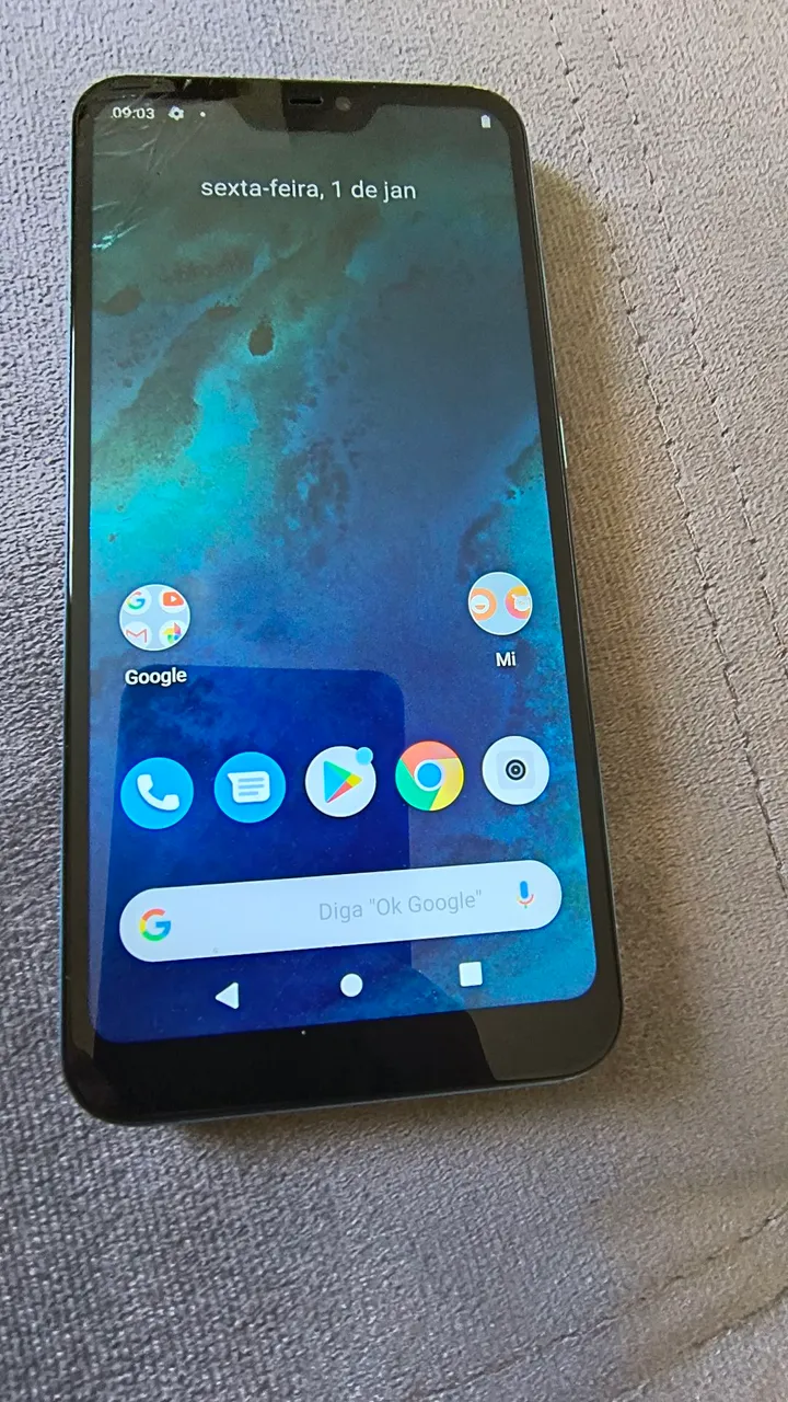 Xiaomi Mi2 Lite Usando tem um pequeno trinco na tela mais não interfere em nada f