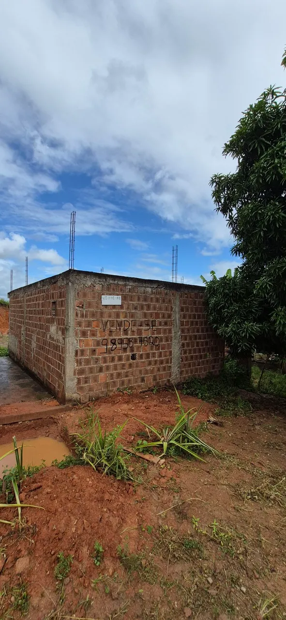 CASA EM PONTO DE LAJE
