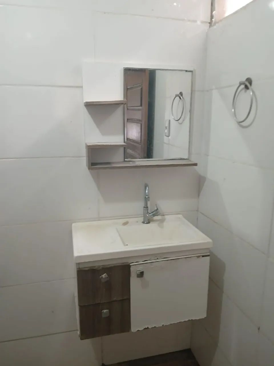 ALUGA-SE CASA NO BAIRRO DO CINTRA