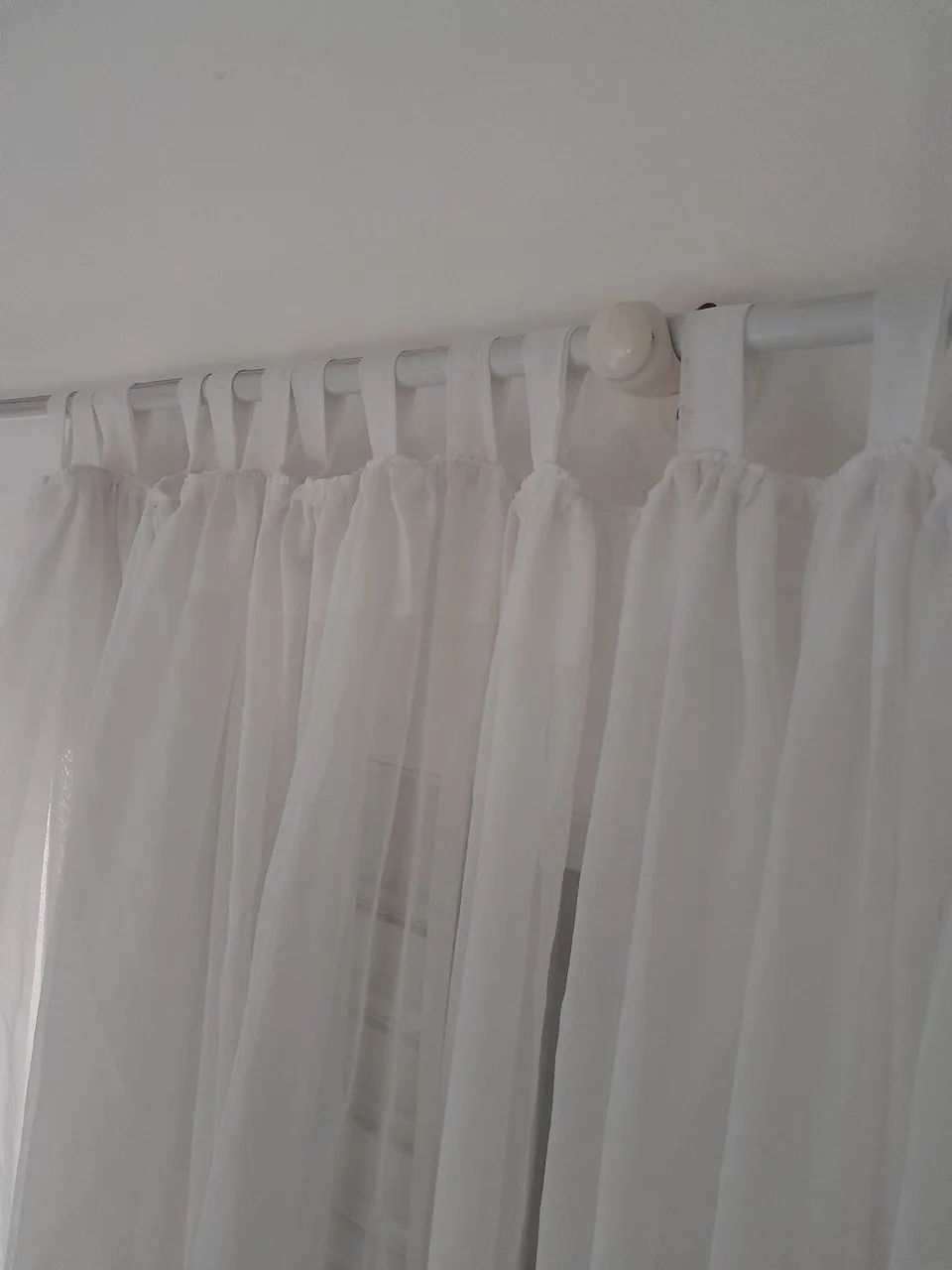 Cortinas de renda branca para sala - Foto 2