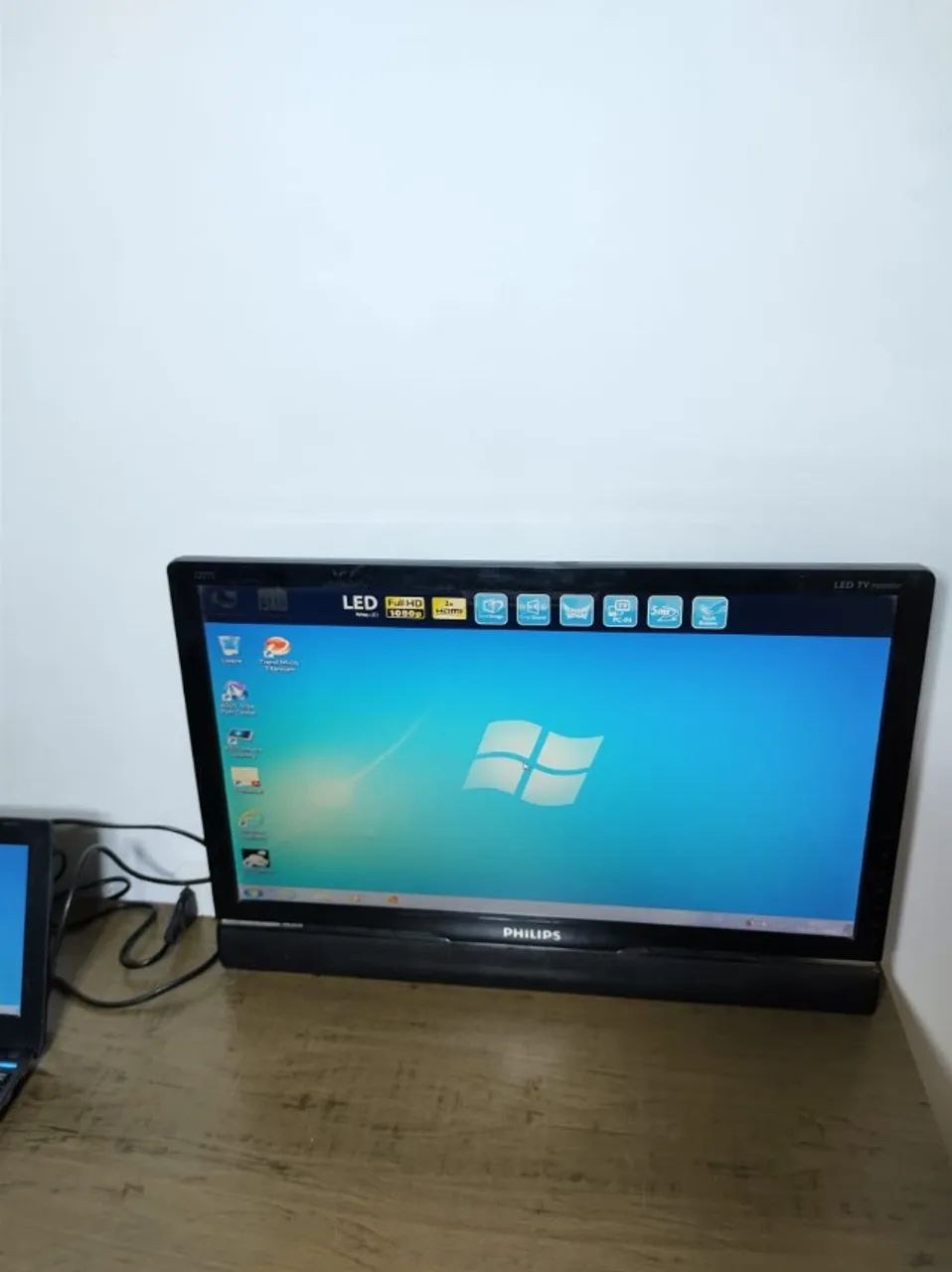 TV Monitor Philips 22 polegadas LED HDMI (USADO)  