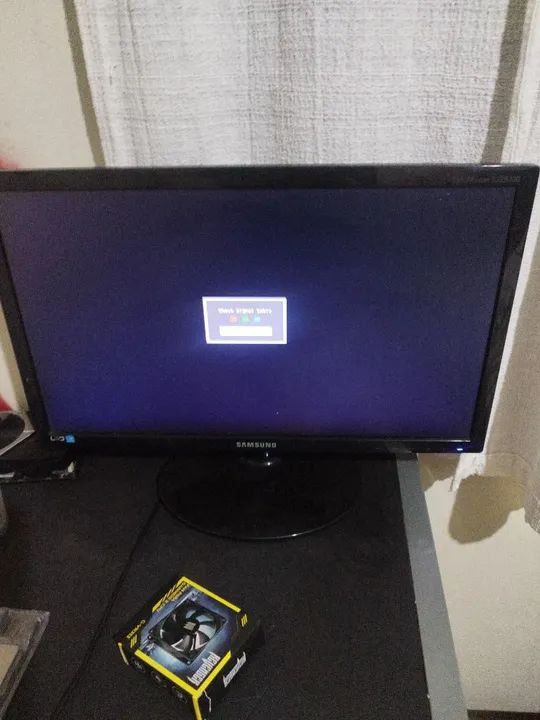 Vendo monitor 19 pol! Ótimo estado funcionando perfeitamente  - Foto 2