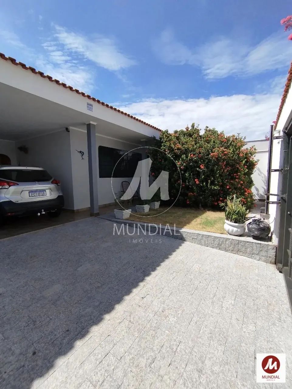 Casa (térrea na rua) 3 dormitórios/suite, cozinha planejada