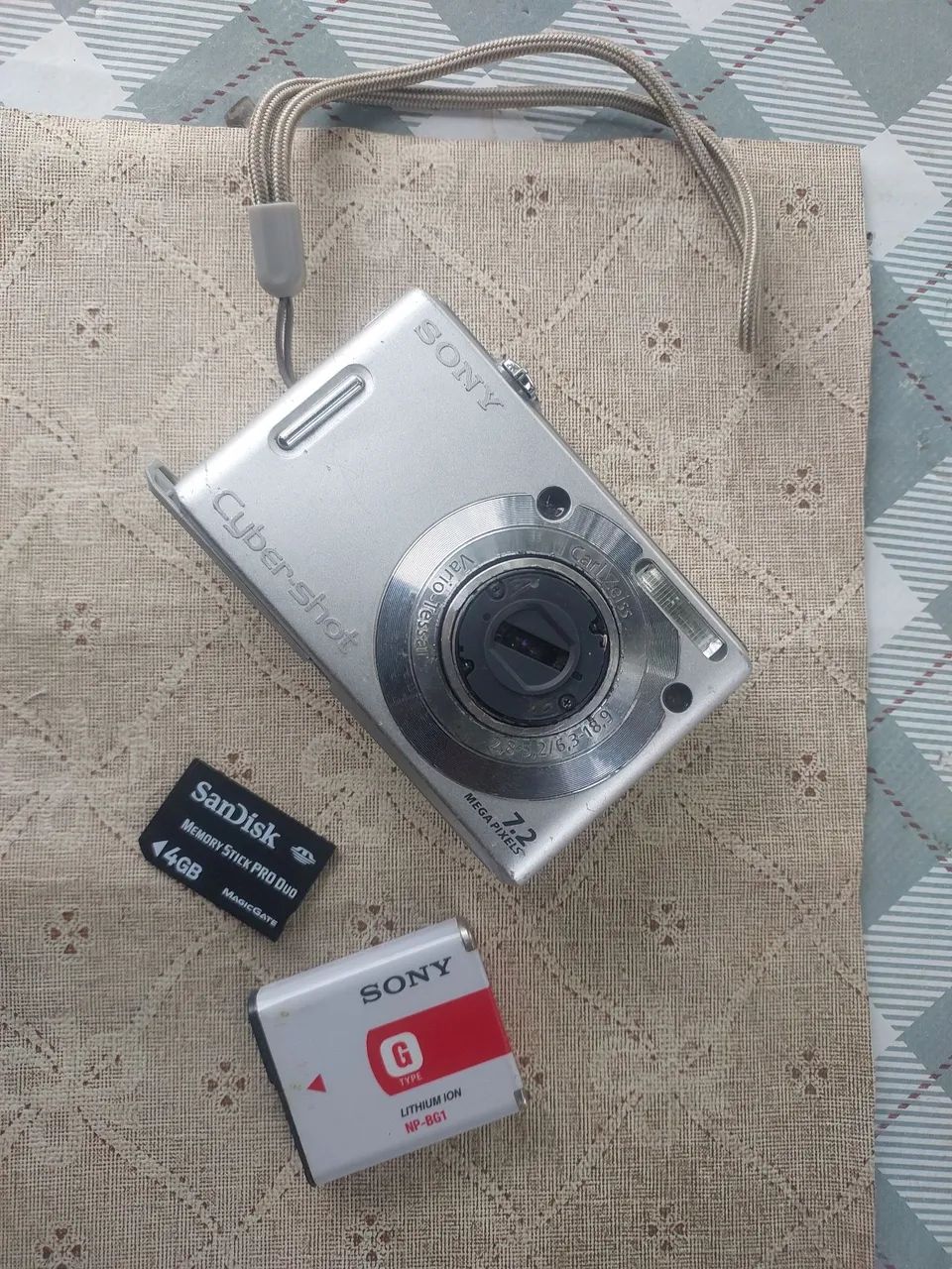 Camara Cyber-shot 7.2 megapixels - Foto 2