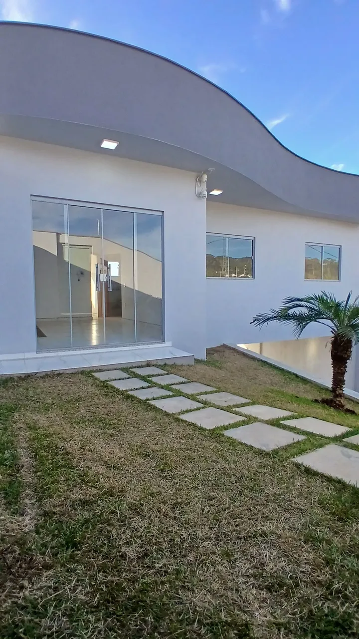 Linda casa nova em Pouso Alegre