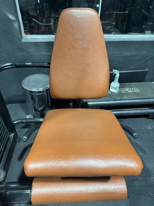 Cadeira Extensora! Pintura e estofado Novo! - Foto 2