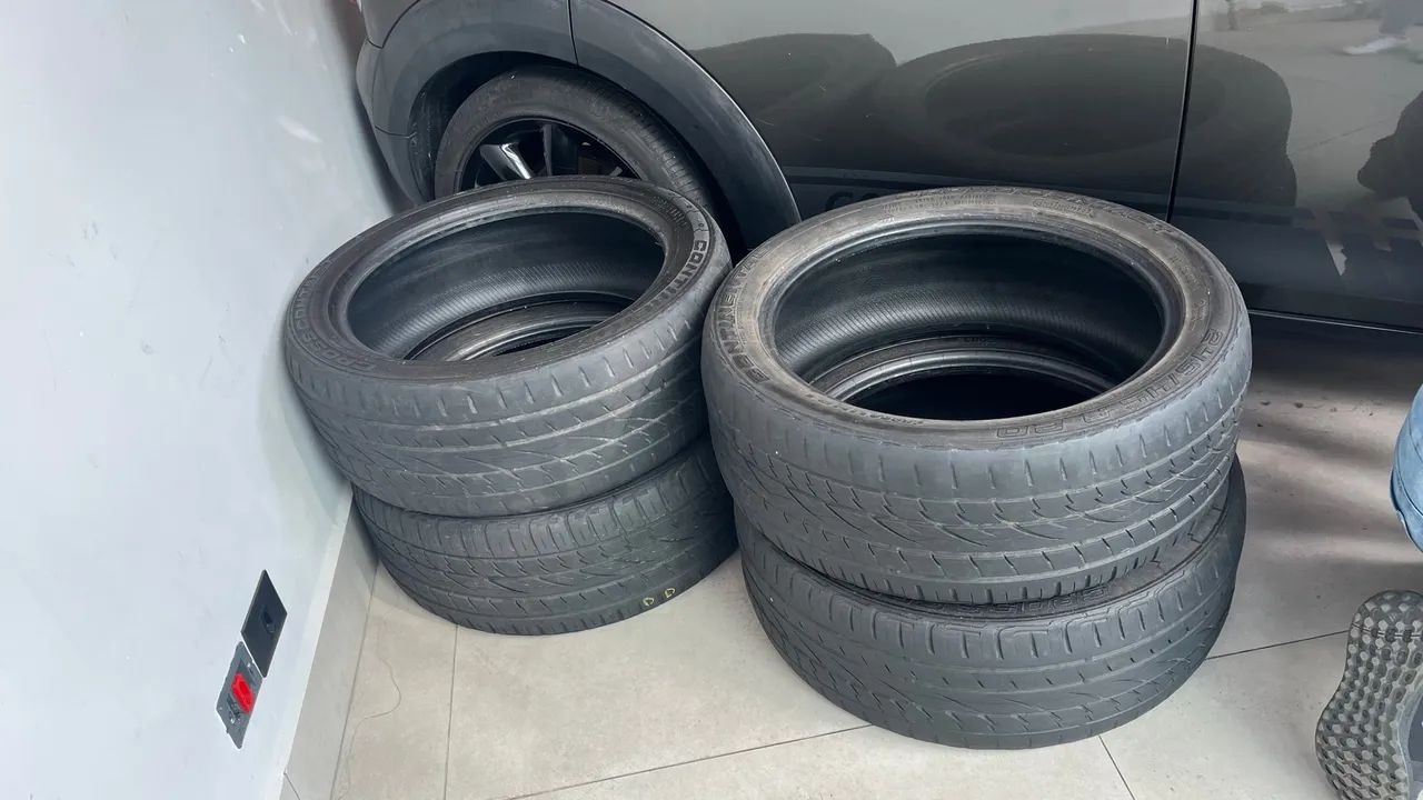 Pneus continental 245/45 R20 meia vida 