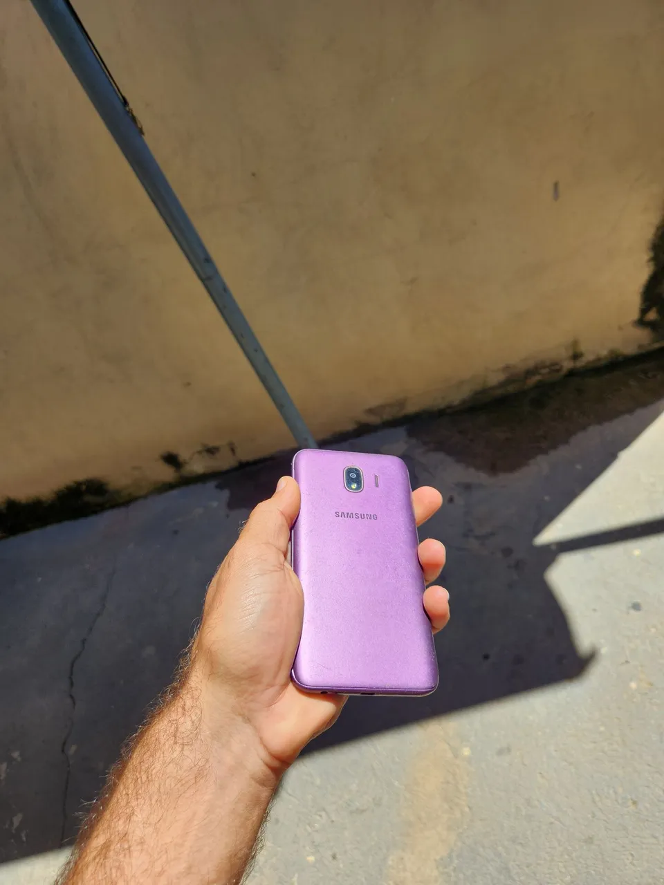 Samsung j4 