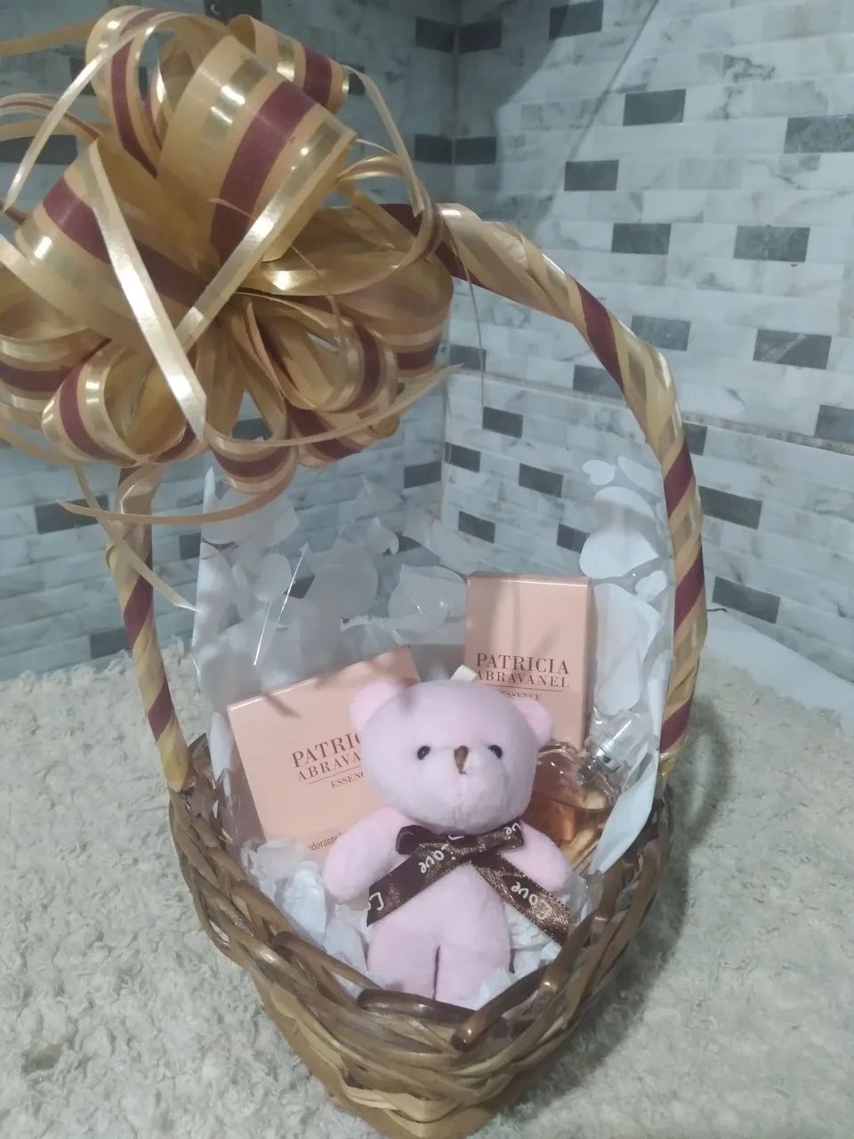 Cesta com kit perfume e hidratante jequiti  - Foto 2