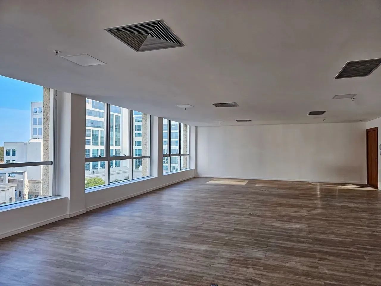 Andar/laje corporativa para aluguel possui 588 m² - Foto 2