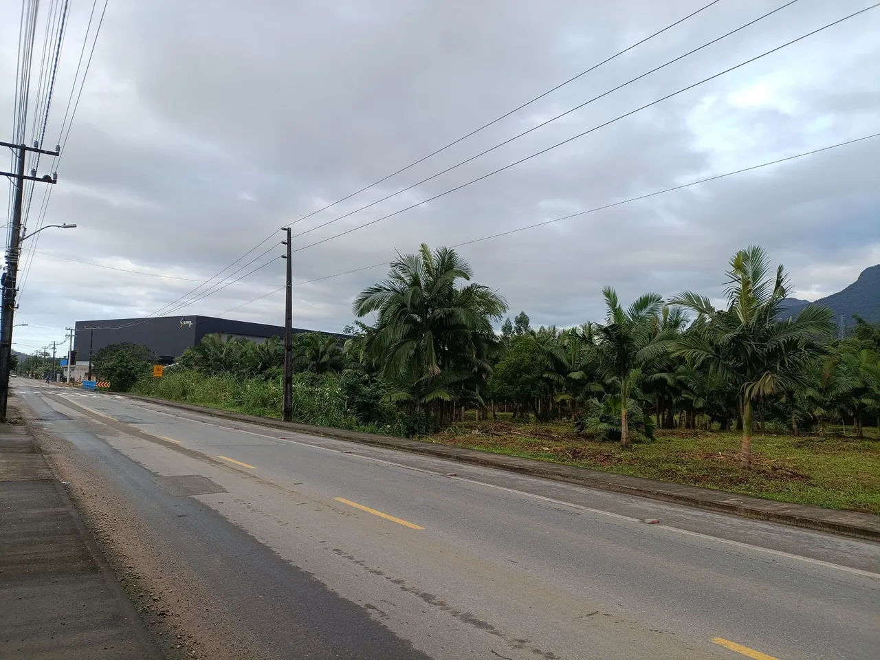 Terreno industrial Garuva-SC área central 75mx220m
