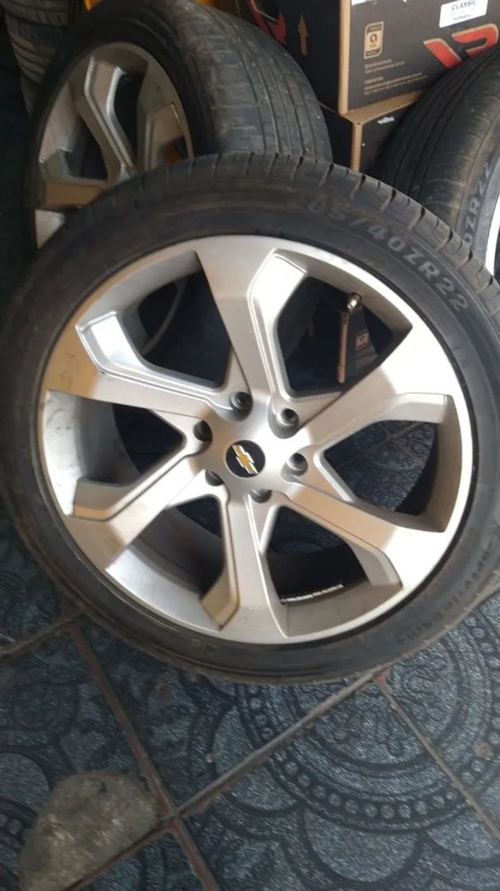 Jogo de Rodas com pneus 22