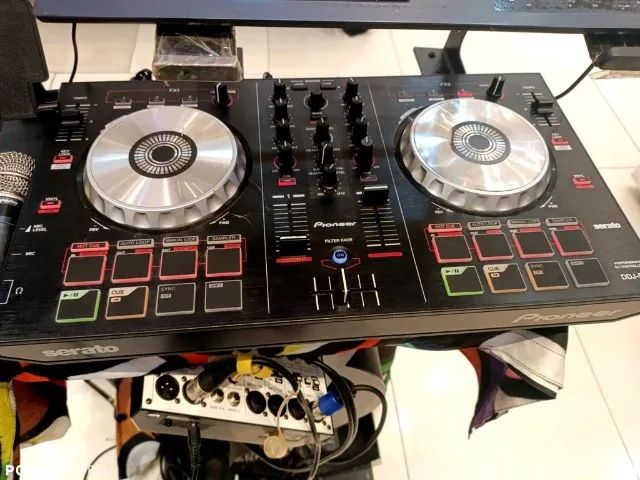 Controladora Pioneer DDJ-SB + Serato DJ - Ótimo Estado! - Foto 3
