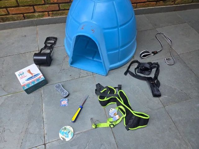 Kit acessórios pet Casinha chafariz, cinto segurança para cacahorro