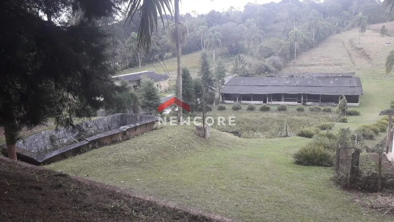 Chácara em Estrada Santa Rita - Vale Florido - Embu-Guaçu/SP
