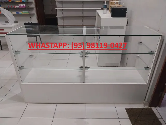 Balcão Vitrine MDF e vidro