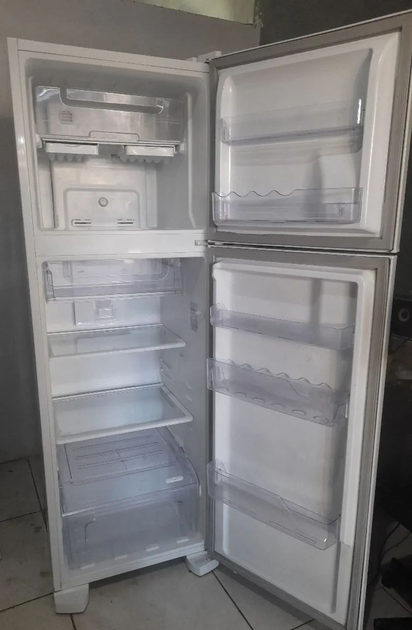 Geladeira Electrolux Frost Free 371 Litros DFN41  - Foto 2
